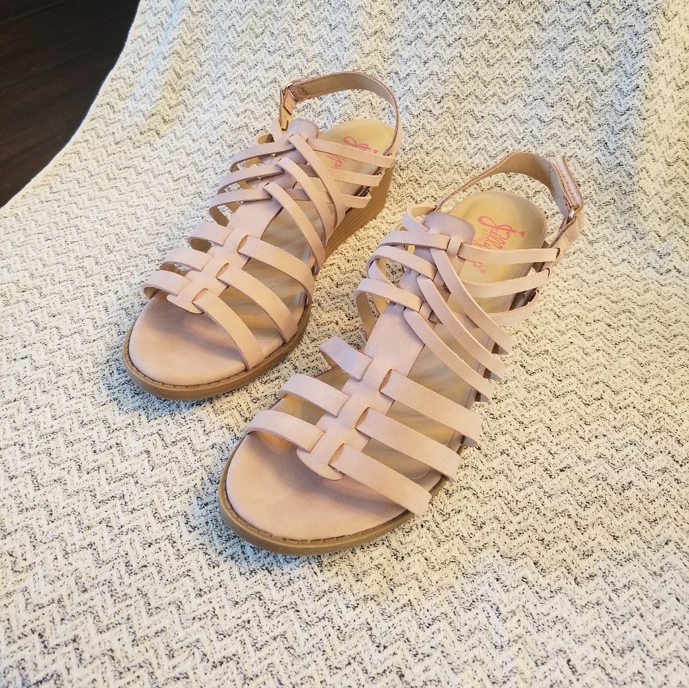 💰🌟 3 for $13 Jellypop Girls 4M Pink Pixies Sandals